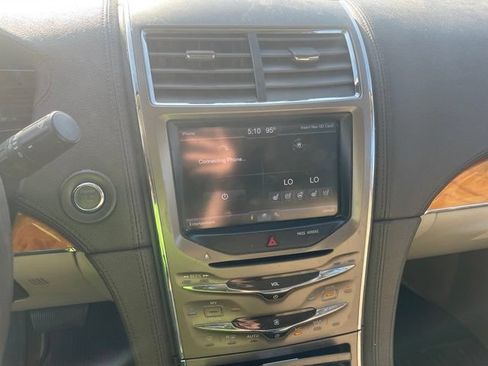 Used 2014 Lincoln MKX AWD w/ Equipment Group 102A image 9
