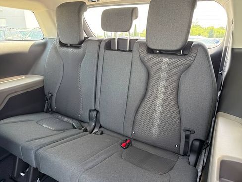 New 2026 Kia Carnival LX FWD image 22