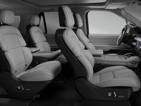 New 2026 Lincoln Navigator L Reserve w/ Jet Appearance Package AWD/4WD image 5