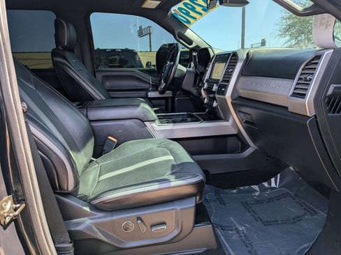 Used 2019 Ford F250 Platinum w/ Platinum Ultimate Package AWD/4WD image 27