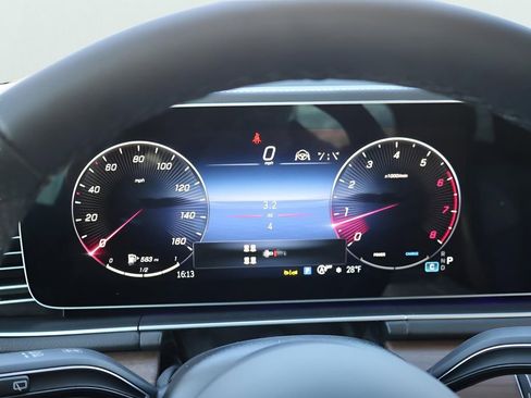 New 2026 Mercedes-Benz GLS 450 4MATIC image 32