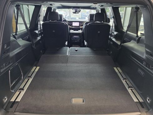 New 2025 Jeep Wagoneer L Series III w/ Premium Group I image 14