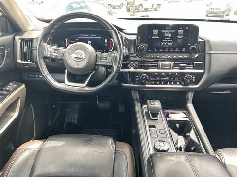 Used 2022 Nissan Pathfinder Platinum w/ Lighting Package (N93) AWD/4WD image 23