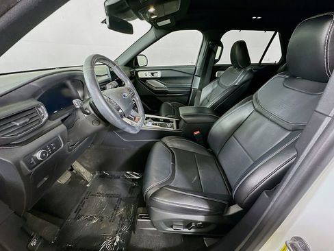 Used 2020 Ford Explorer ST w/ ST Street Pack image 16