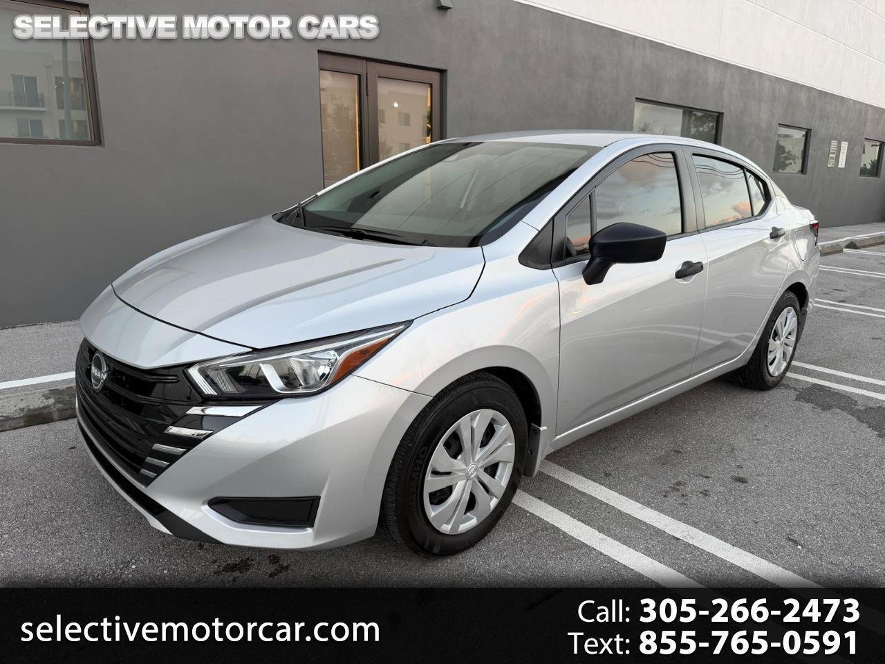 Used 2024 Nissan Versa S w/ Trunk Package FWD image 1