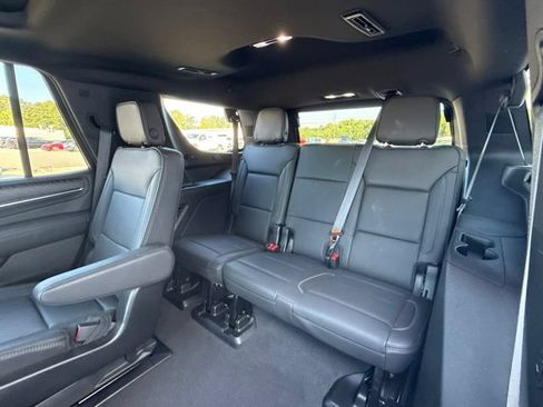 Used 2024 GMC Yukon Denali AWD/4WD image 14