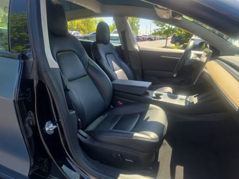 Used 2022 Tesla Model 3 Long Range AWD/4WD image 30