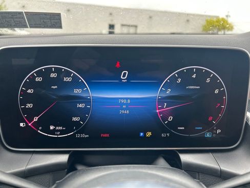 Used 2026 Mercedes-Benz GLC 300 4MATIC image 13