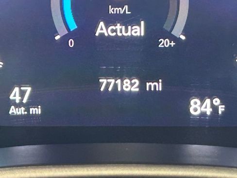 Used 2022 Chrysler Pacifica Touring-L image 39