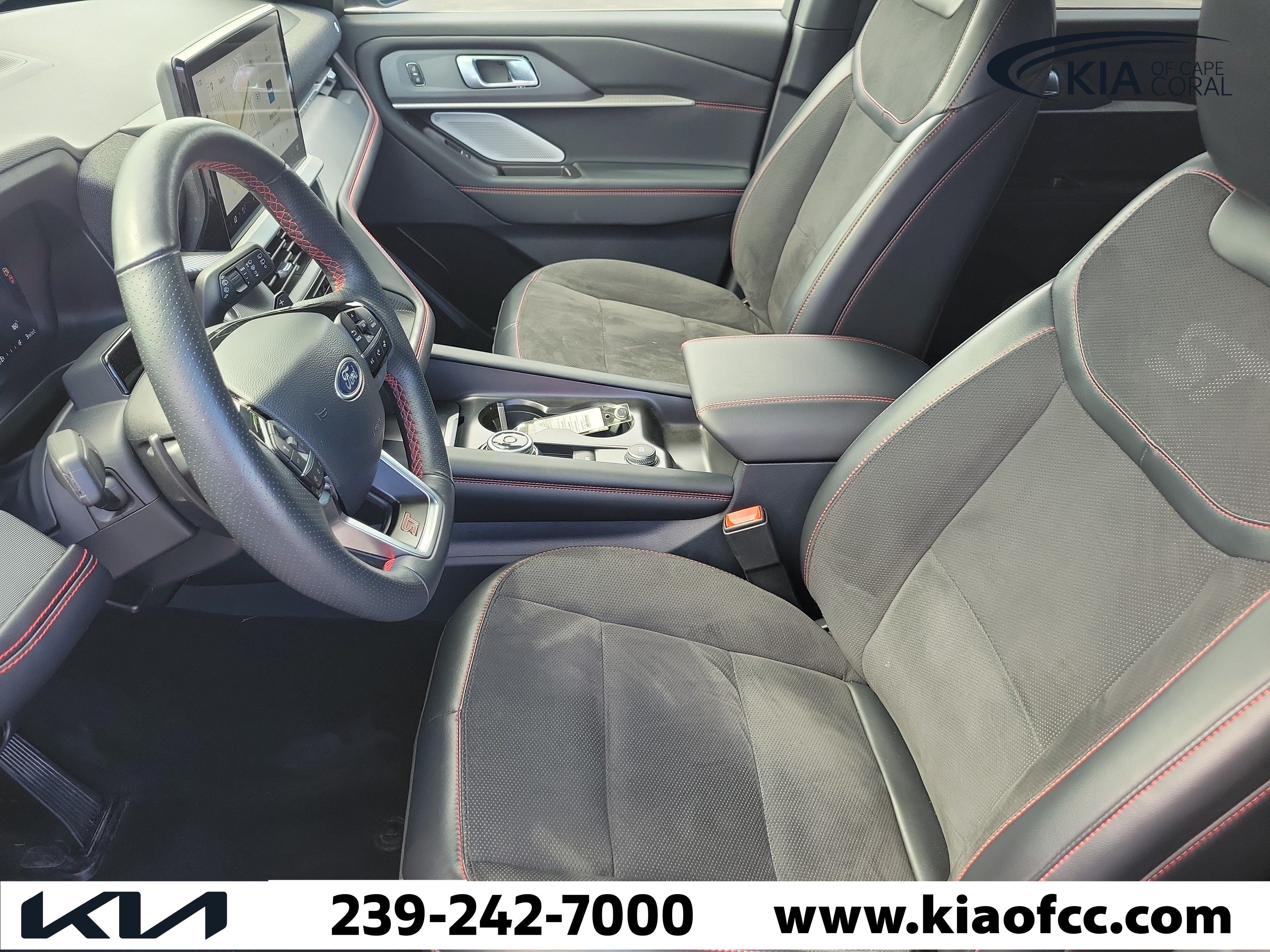 Used 2025 Ford Explorer ST w/ Sun And Sound Package RWD image 23