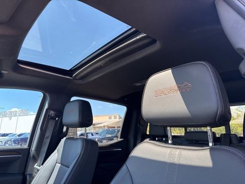 Used 2023 Chevrolet Silverado 1500 High Country w/ High Country Premium Package image 13