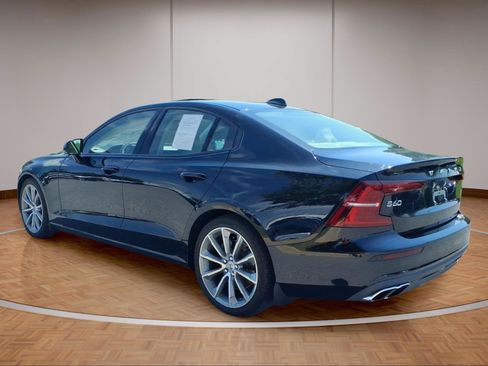 Used 2020 Volvo S60 T5 Momentum w/ Protection Package Premier FWD image 4
