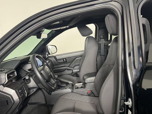Used 2025 Toyota Tacoma SR5 RWD image 21