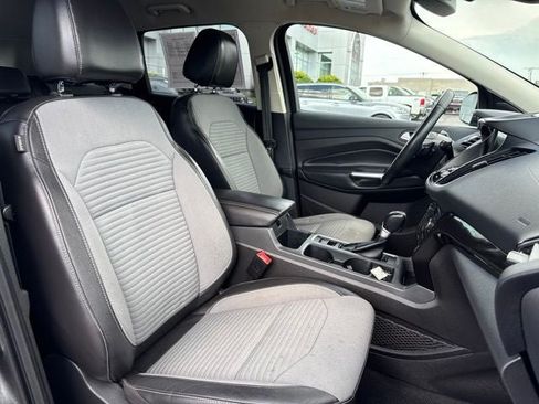 Used 2017 Ford Escape Titanium AWD/4WD image 29