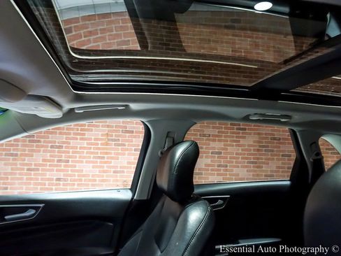 Used 2019 Ford Edge Titanium w/ Equipment Group 301A image 16