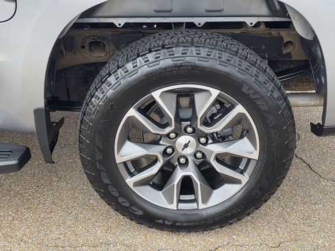 Certified 2024 Chevrolet Silverado 1500 RST w/ Z71 Off-Road Package AWD/4WD image 27
