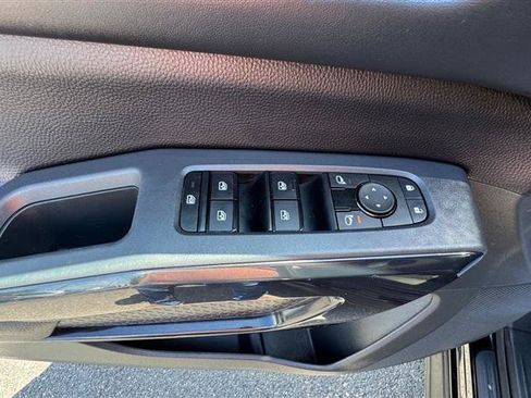 Used 2024 Nissan Pathfinder SV AWD/4WD image 35