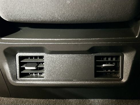 Used 2022 Chevrolet Silverado 1500 Custom RWD image 21