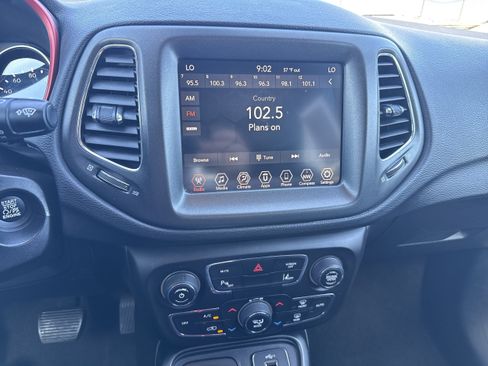 Used 2021 Jeep Compass Trailhawk AWD/4WD image 14