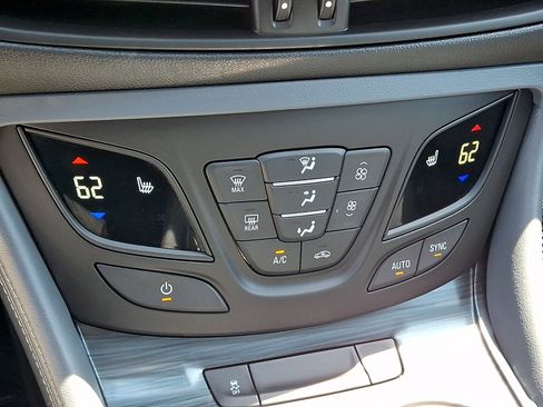 Certified 2019 Buick Envision Premium AWD/4WD image 16