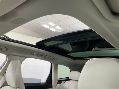 New 2026 Volvo XC60 B5 Ultra w/ Protection Package Premier image 26