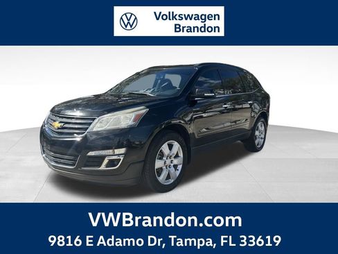 Used 2017 Chevrolet Traverse LT w/ Style and Technology Package image 1