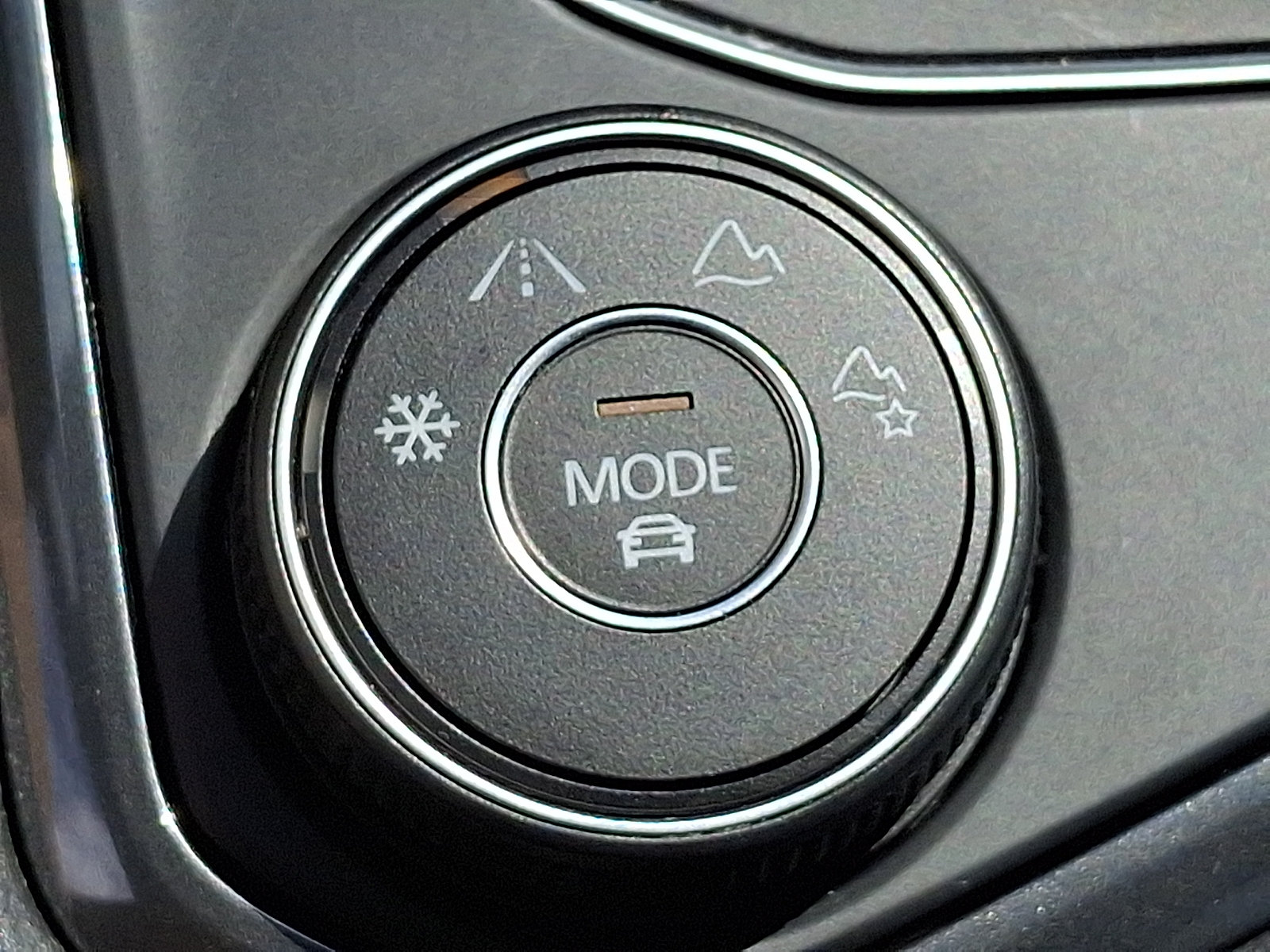 Used 2021 Volkswagen Tiguan SEL AWD/4WD image 24