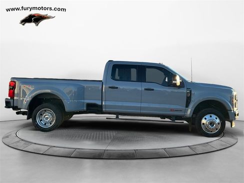Used 2024 Ford F450 Platinum w/ FX4 Off-Road Package image 2