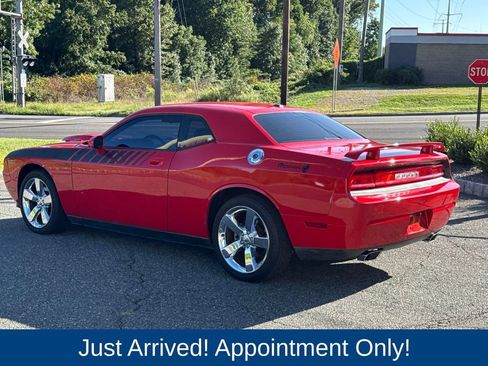 Used 2010 Dodge Challenger R/T RWD image 5