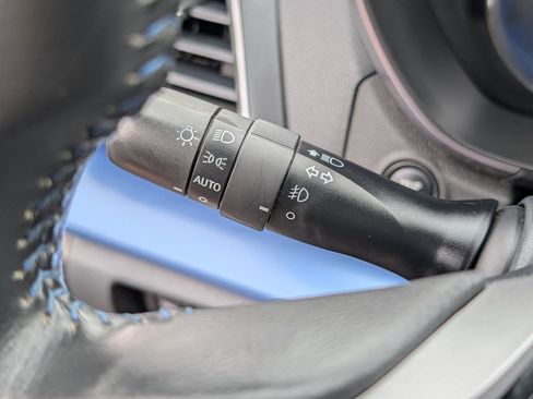 Used 2020 Subaru Crosstrek Hybrid AWD/4WD image 31