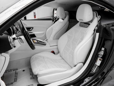 Used 2026 Mercedes-Benz Maybach SL 680 image 39