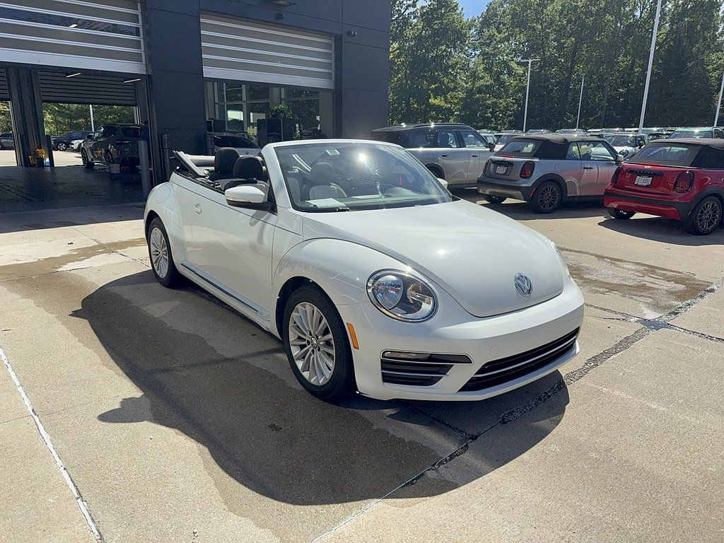 Used 2019 Volkswagen Beetle 2.0T SE FWD image 2