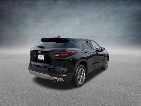 Used 2025 Chevrolet Blazer LT FWD image 5