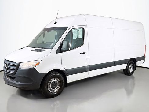 Used 2022 Mercedes-Benz Sprinter 2500 image 5