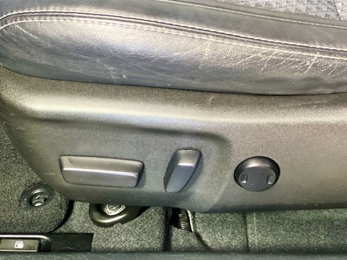 Used 2014 Toyota Camry SE image 15