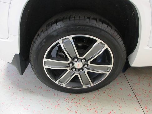 Used 2017 GMC Acadia Denali w/ Technology Package image 30