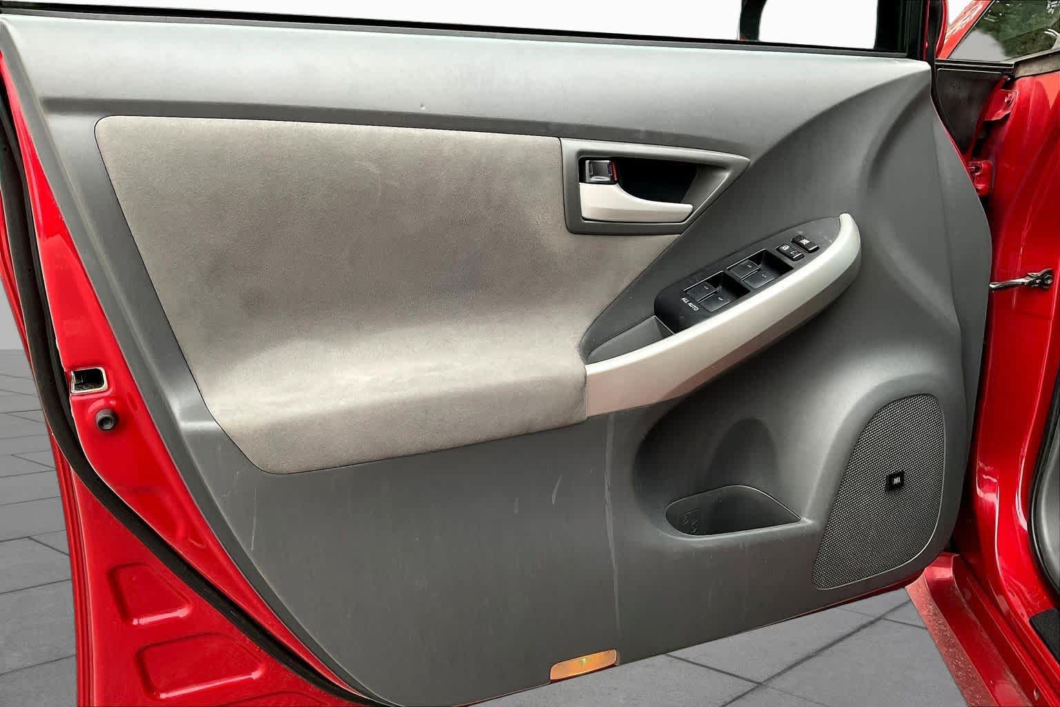 Used 2010 Toyota Prius Three w/ Solar Roof Pkg FWD image 21