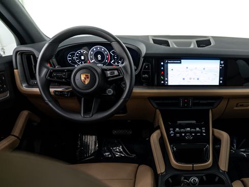 Certified 2026 Porsche Cayenne AWD/4WD image 13