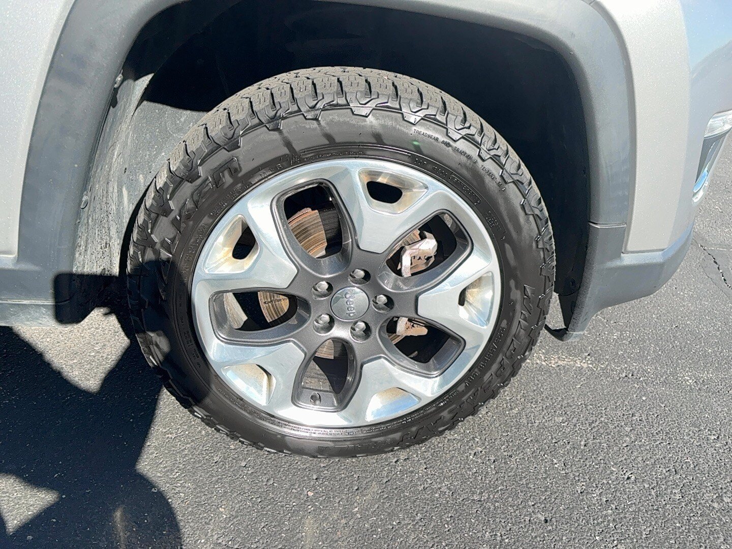 Used 2018 Jeep Compass Limited AWD/4WD image 9