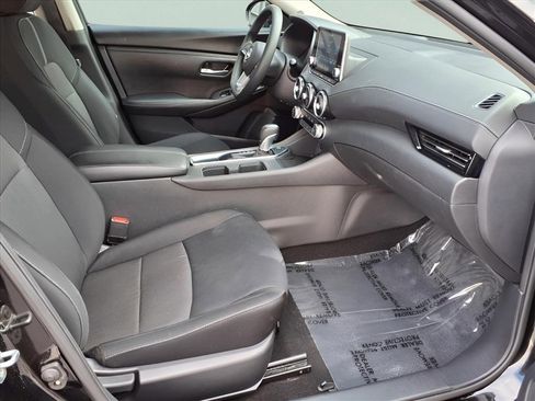 Used 2024 Nissan Sentra SV FWD image 11