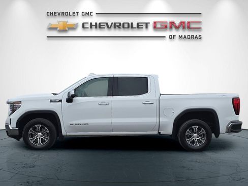 Used 2024 GMC Sierra 1500 SLT image 6