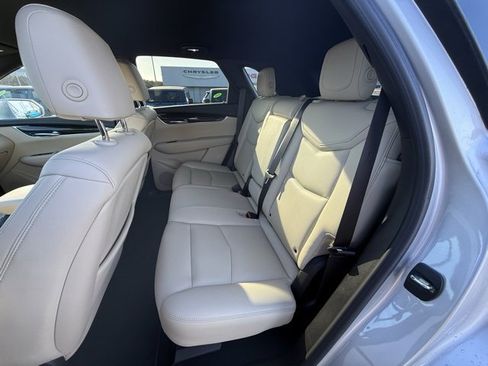 Used 2018 Cadillac XT5 FWD image 10