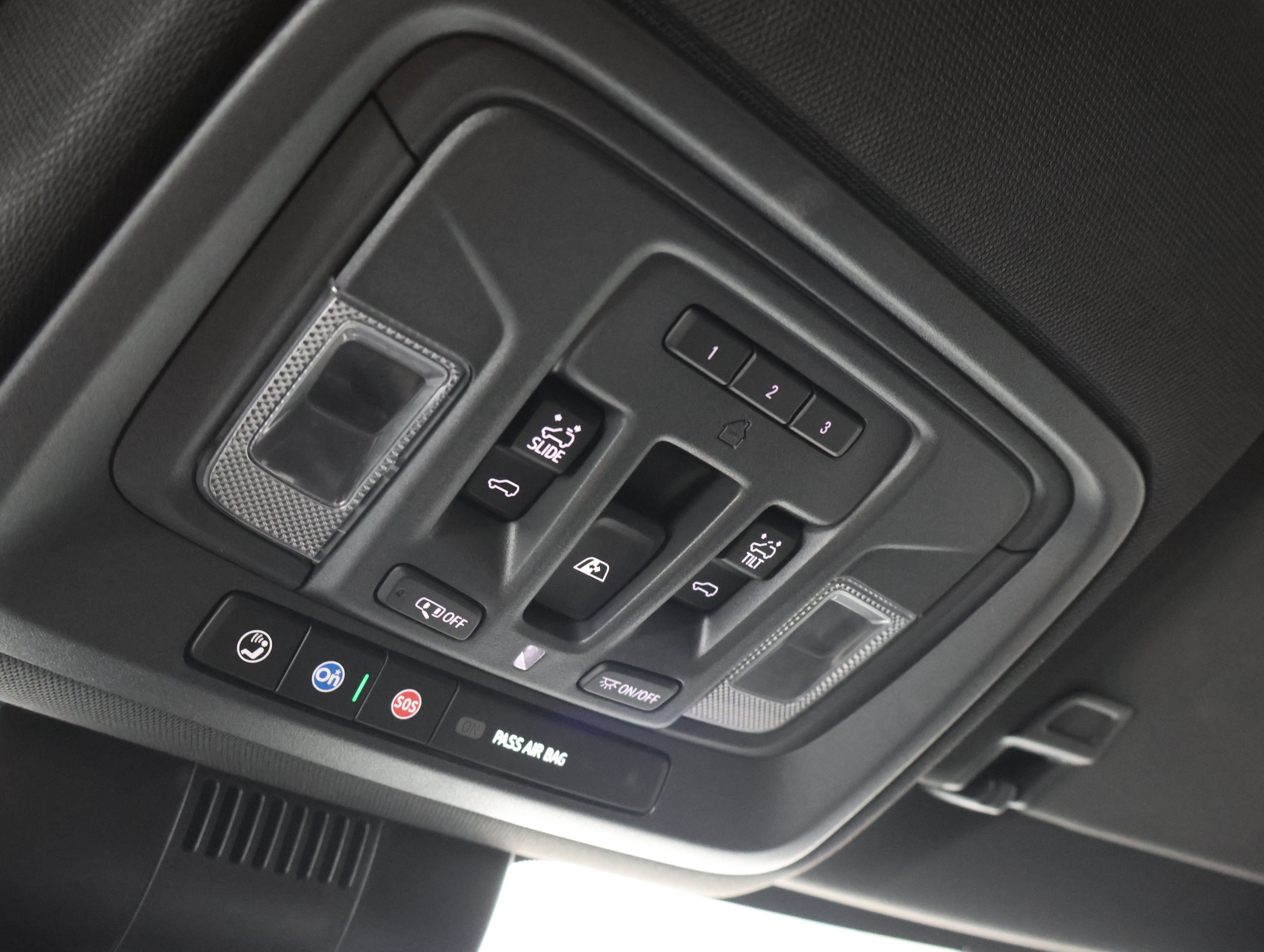 Used 2025 GMC Sierra 2500 AT4 w/ AT4 Premium Plus Package AWD/4WD image 71
