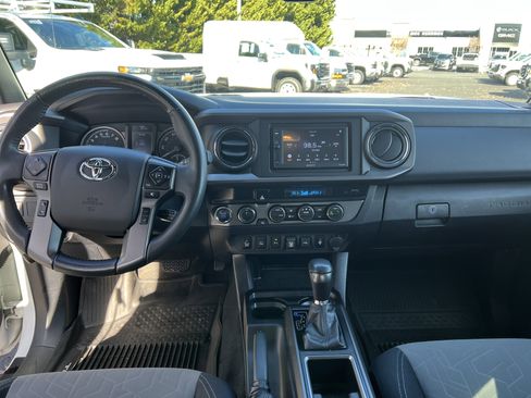 Used 2021 Toyota Tacoma TRD Off-Road image 27