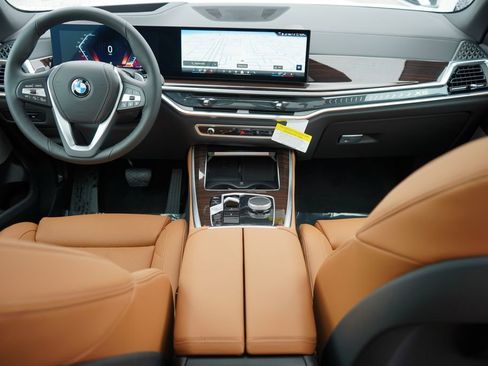 New 2026 BMW X5 sDrive40i w/ Premium Package image 13