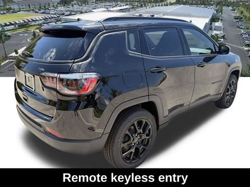 New 2026 Jeep Compass Latitude AWD/4WD image 4