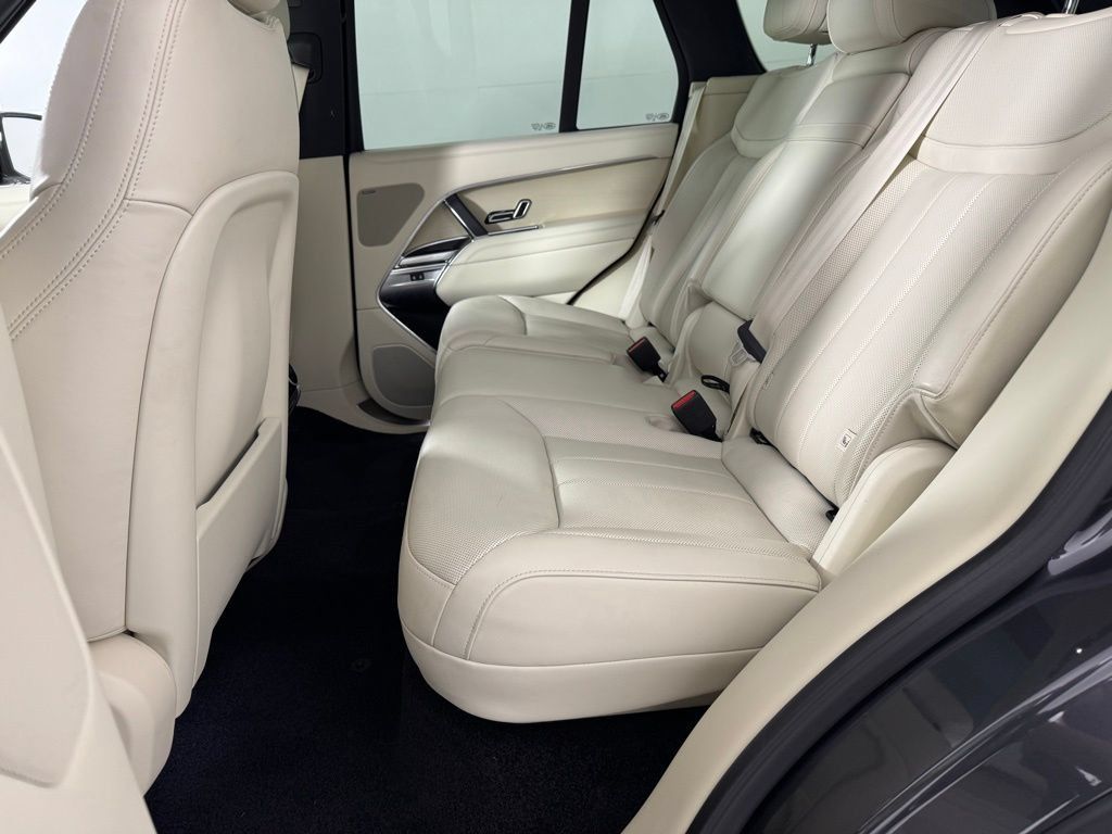 Used 2024 Land Rover Range Rover SE AWD/4WD image 23