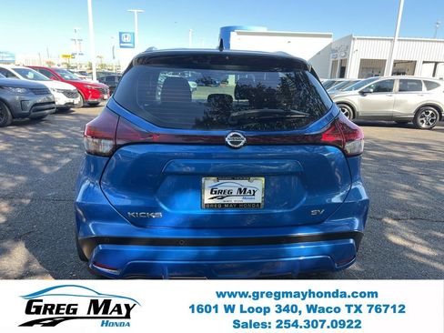 Used 2021 Nissan Kicks SV image 6