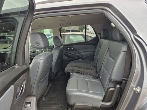 Used 2019 Chevrolet Traverse LT w/ LT Premium Package FWD image 10