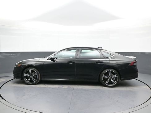 Used 2023 Honda Accord Sport image 9